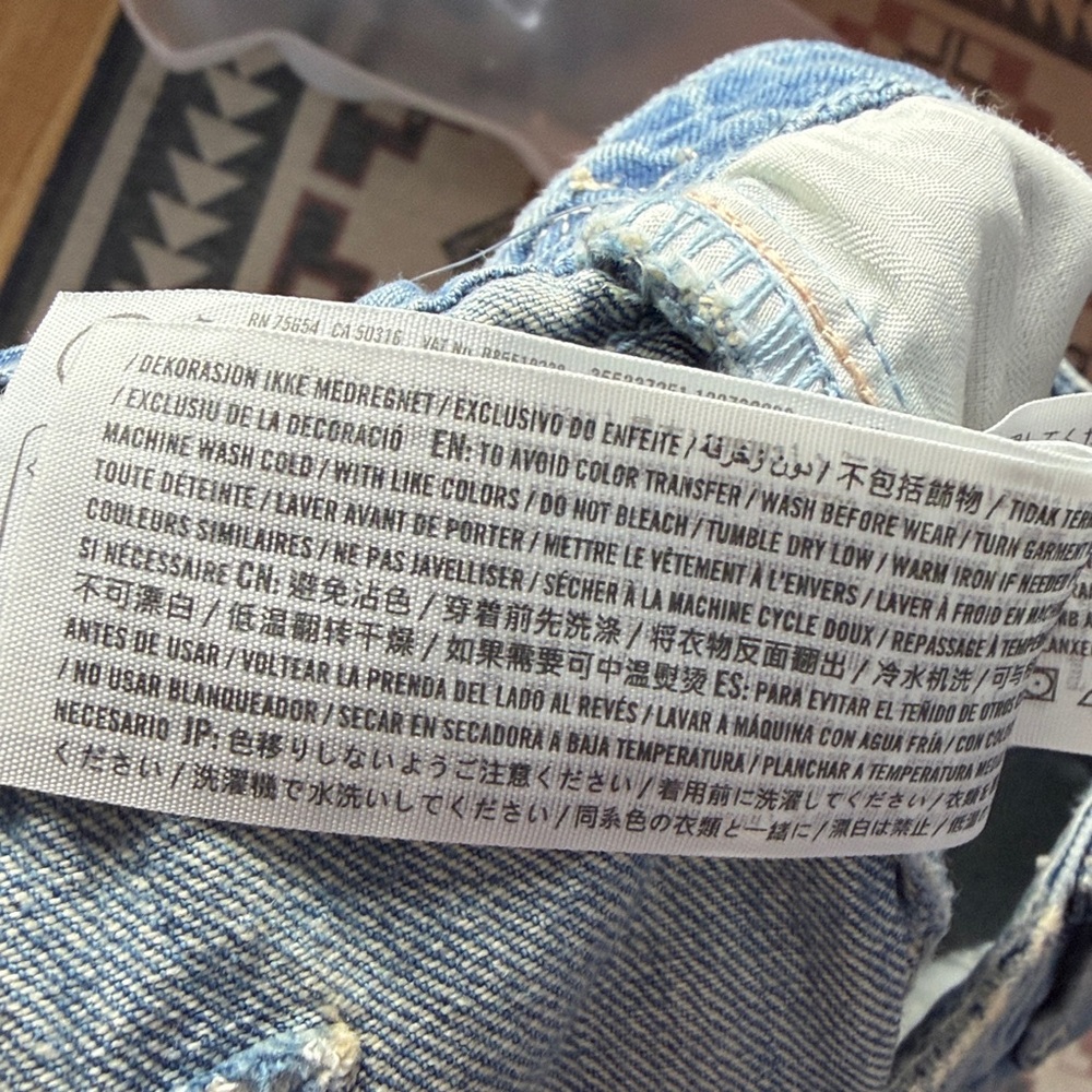 NWT Hollister Low-Rise Baggy Jeans Women's 6 - Picture 7 of 8